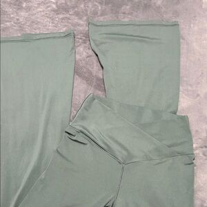Women's Aerie Green Pants